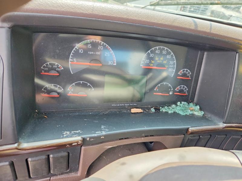 2016 Volvo VIN 4V4MC9EG6GN971492 COPART salvage auction — FRONT END, Ar - Certificate Of Title, sold $1,100 on 2026-08-04 (photo 8)