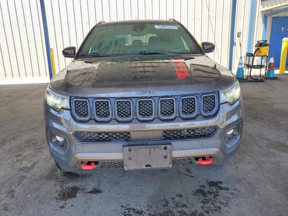 2023 Jeep Compass VIN 3C4NJDDN5PT575045 COPART salvage auction — MINOR DENT/SCRATCHES, Ca - Certificate Of Title, sold $15,800 on 2026-08-27 (photo 5)