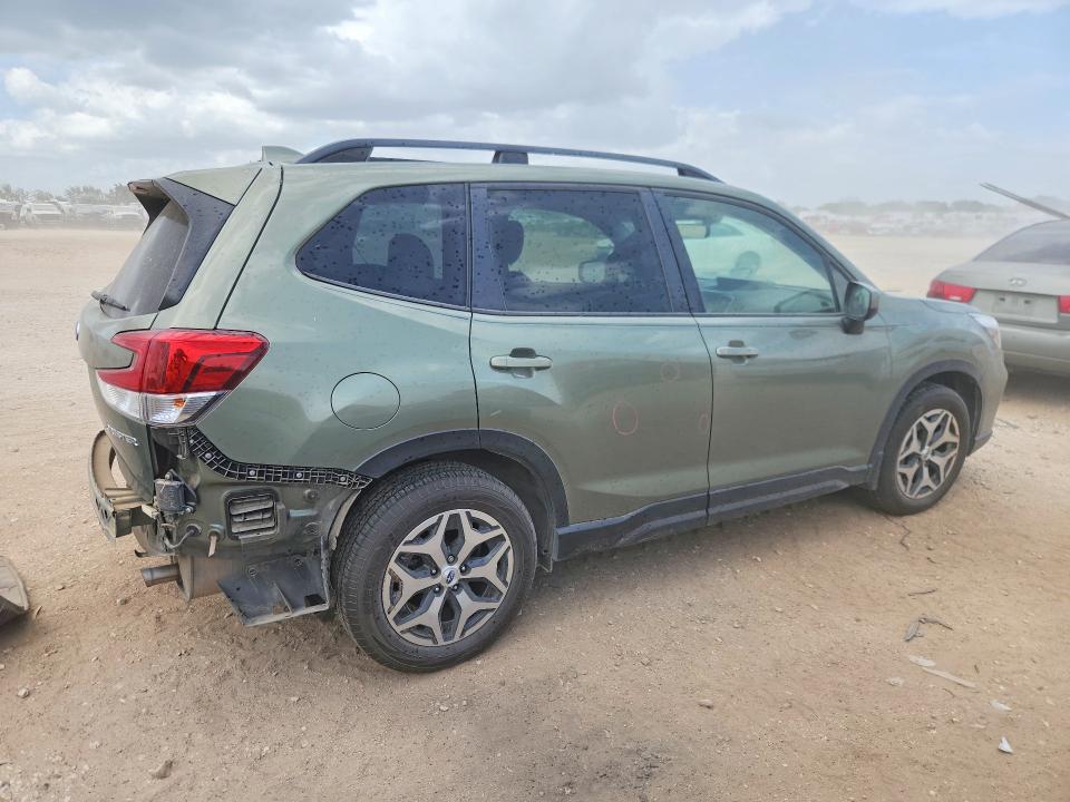 2019 Subaru Forester VIN JF2SKAGC8KH521305 COPART salvage auction — REAR END, Tx - Salvage Vehicle Title, sold $4,250 on 2026-07-23 (photo 3)