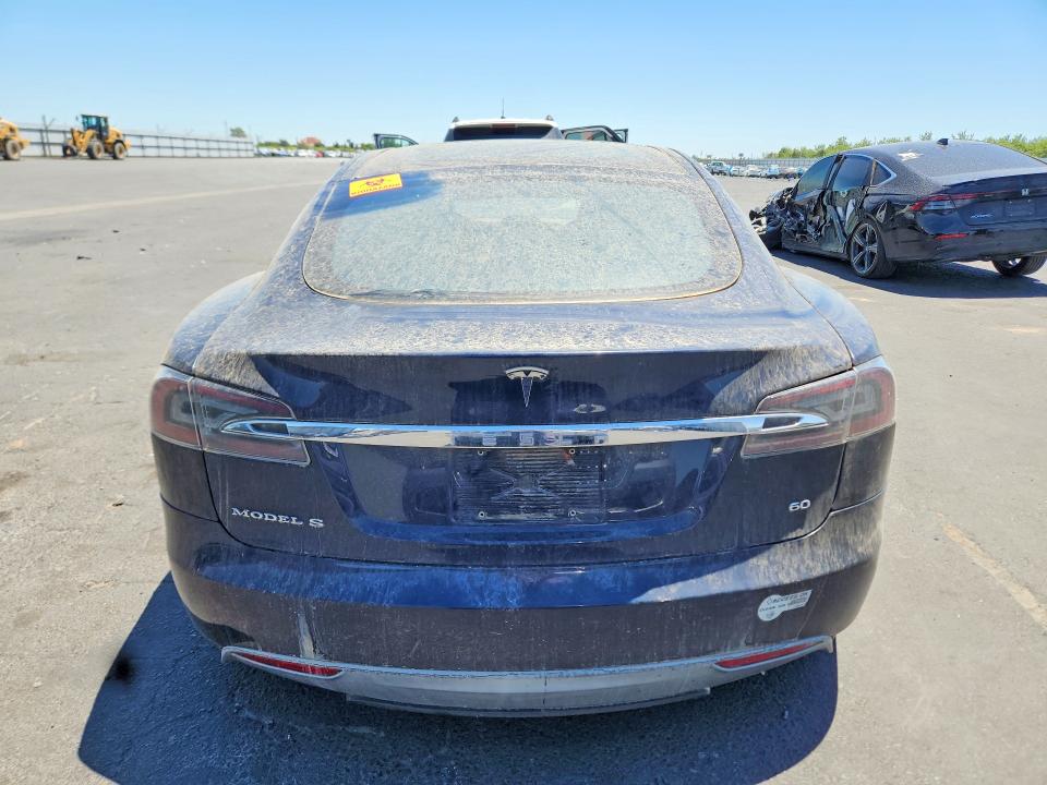 2013 Tesla Model s VIN 5YJSA1CG2DFP04938 COPART salvage auction — MECHANICAL, Ca - Dis/Dlr/Exp Only Clean Title, sold $850 on 2026-07-09 (photo 6)
