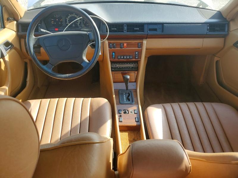 1992 Mercedes-benz 300 VIN WDBEB28D2NB759410 COPART salvage auction — NORMAL WEAR, VA - CERTIFICATE OF TITLE, sold $4,400 on 2026-07-08 (photo 8)