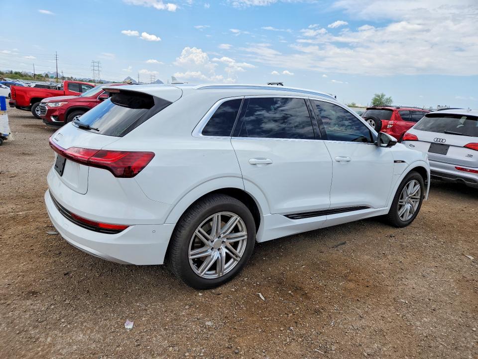 2019 Audi E-tron VIN WA1LAAGE1KB024567 COPART salvage auction — FRONT END, Az - Cert Of Title - Salvage, sold $12,000 on 2026-08-28 (photo 3)