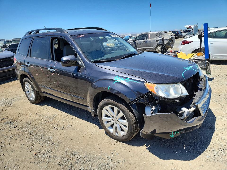 2011 Subaru Forester VIN JF2SHAEC1BH757702 COPART salvage auction — FRONT END, Ca - Salvage Certificate, sold $1,550 on 2026-07-31 (photo 4)