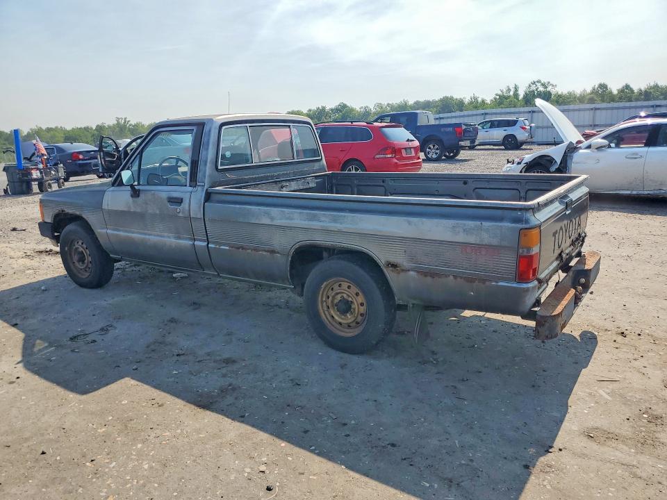 1986 Toyota Pickup VIN JT4RN55DXG0200749 COPART salvage auction — NORMAL WEAR, VA - CERTIFICATE OF TITLE, sold $525 on 2026-07-22 (photo 2)