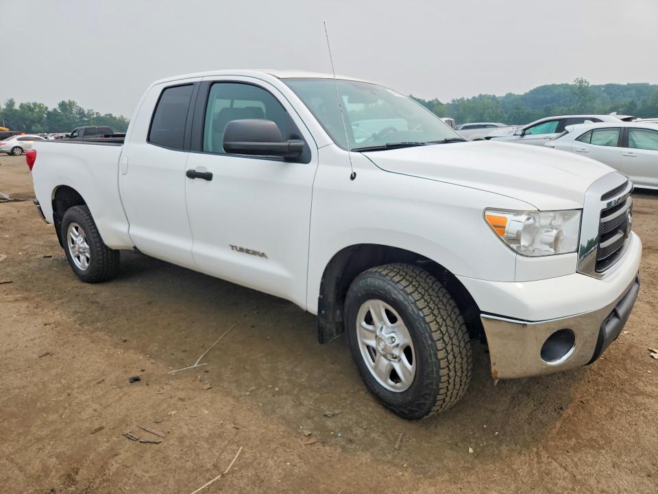 2011 Toyota Tundra VIN 5TFUM5F19BX017764 COPART salvage auction — ROOF, CT - CERTIFICATE OF TITLE, sold $2,000 on 2026-07-24 (photo 4)