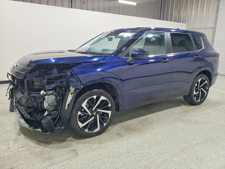 2024 Mitsubishi Outlander VIN JA4J3VA88RZ082558 COPART salvage auction — FRONT END, FL - CERT OF TITLE SLVG REBUILDABLE, sold $7,200 on 2026-07-20 (photo 1)