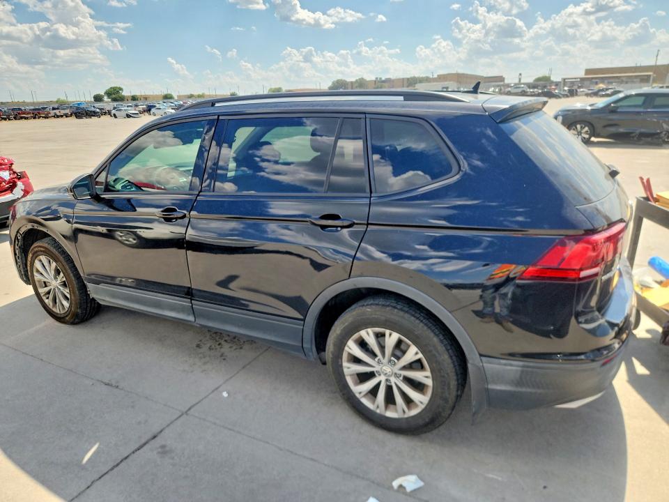 2020 Volkswagen Tiguan VIN 3VV1B7AX1LM052761 COPART salvage auction — NORMAL WEAR, TX - CERTIFICATE OF TITLE, sold $3,600 on 2026-07-27 (photo 2)
