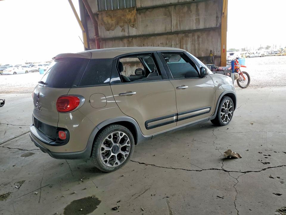 2014 Fiat 500l VIN ZFBCFADHXEZ018089 COPART salvage auction — MINOR DENT/SCRATCHES, AZ - CERTIFICATE OF TITLE, sold $1,700 on 2026-07-29 (photo 3)