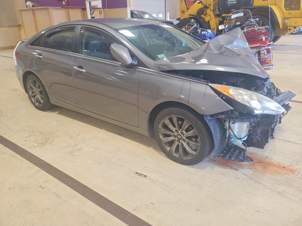 2012 Hyundai VIN 5NPEC4AC3CH367771 COPART salvage auction — FRONT END, MA - CERT OF TITLE-RECONSTRCTD COLL, sold $450 on 2026-07-23 (photo 4)