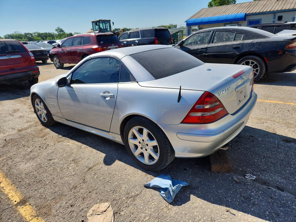 2001 Mercedes-benz Slk-klasse VIN WDBKK49F61F197996 COPART salvage auction — HAIL, Ks - Cert Of Title-Salvage, sold $250 on 2026-07-29 (photo 2)