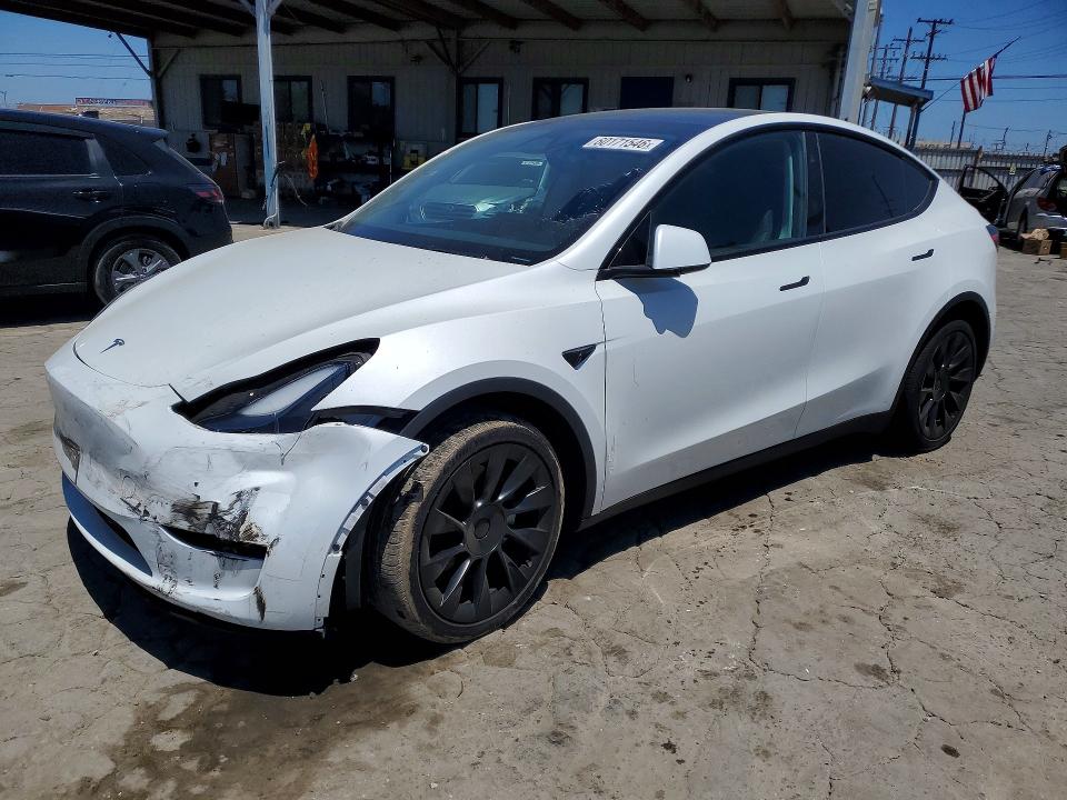 2024 Tesla Model y VIN 7SAYGAEE5RF042917 — COPART salvage auction photo