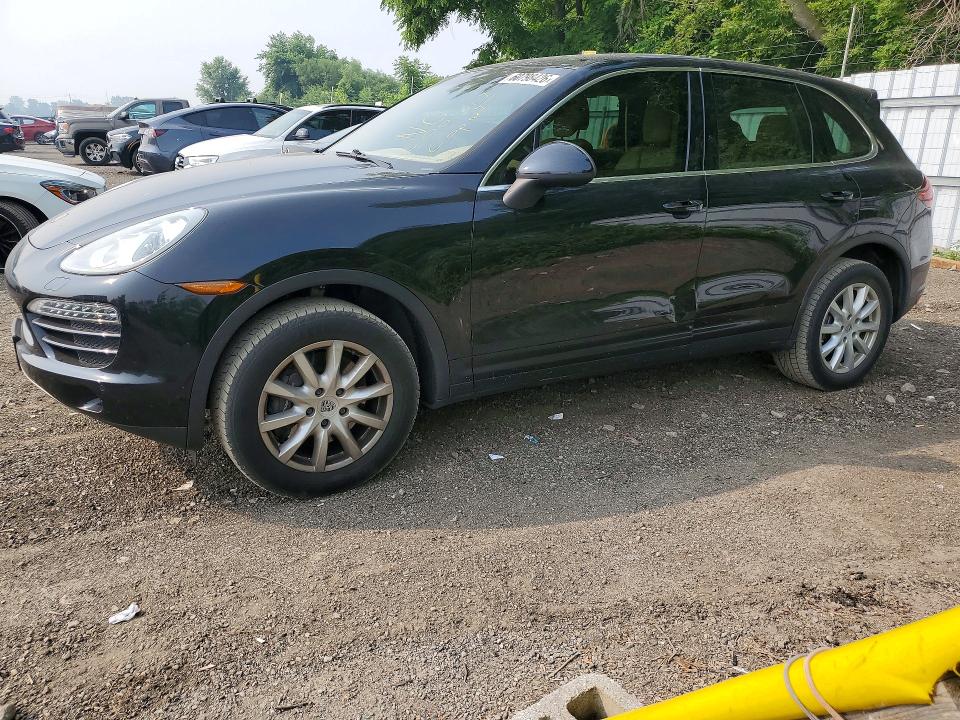 2013 Porsche Cayenne VIN WP1AA2A22DLA03577 COPART salvage auction — SIDE, On - Permit No Brand - Unfit, sold $1,600 on 2026-07-28 (photo 1)