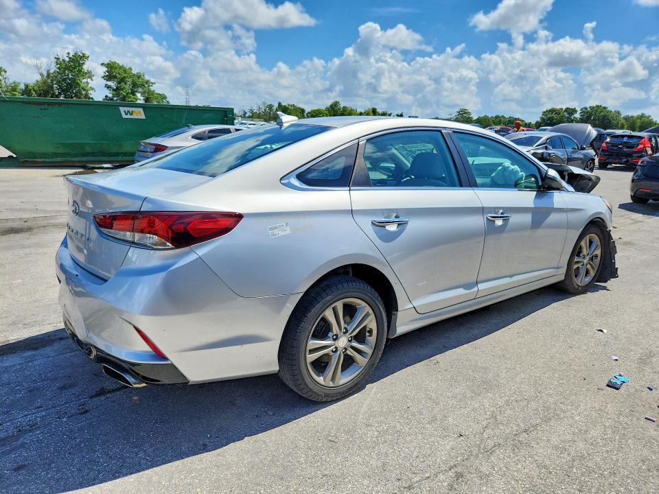 2019 Hyundai Sonata VIN 5NPE34AF9KH761378 COPART salvage auction — FRONT END, Fl - Certificate Of Title, sold $450 on 2026-07-09 (photo 3)