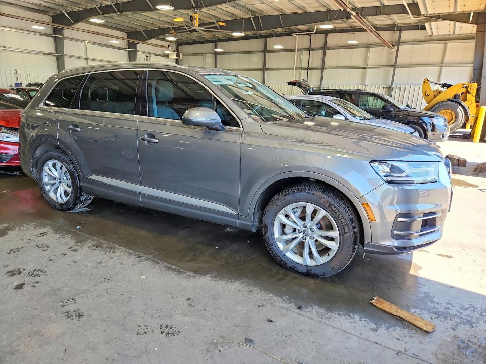 2017 Audi Q7 VIN WA1LAAF73HD039247 COPART salvage auction — MINOR DENT/SCRATCHES, Wi - Certificate Of Title, sold $4,800 on 2026-07-28 (photo 4)