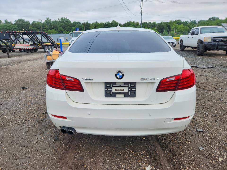 2016 BMW 5er VIN WBA5A7C55GG150610 COPART salvage auction — MINOR DENT/SCRATCHES, Md - Certificate Of Title, sold $1,700 on 2026-07-16 (photo 6)