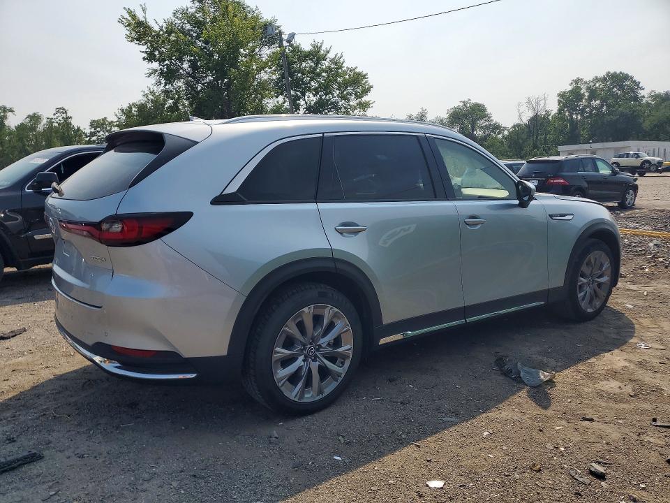 2025 Mazda Cx-90 VIN JM3KKEHD2S1223930 COPART salvage auction — MINOR DENT/SCRATCHES, TX - NONREPAIRABLE TITLE (P), sold $17,400 on 2026-07-27 (photo 3)