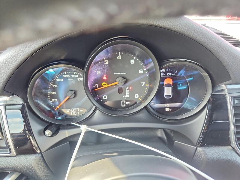 2017 Porsche Macan VIN WP1AA2A54HLB83936 COPART salvage auction — NORMAL WEAR, TX - CERTIFICATE OF TITLE, sold $8,400 on 2026-07-30 (photo 9)