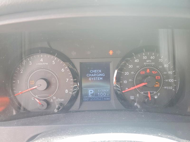 2015 Toyota Sienna VIN 5TDKK3DC2FS624624 COPART salvage auction — FRONT END, Fl - Cert Of Title Slvg Rebuildable, sold $950 on 2026-07-15 (photo 9)