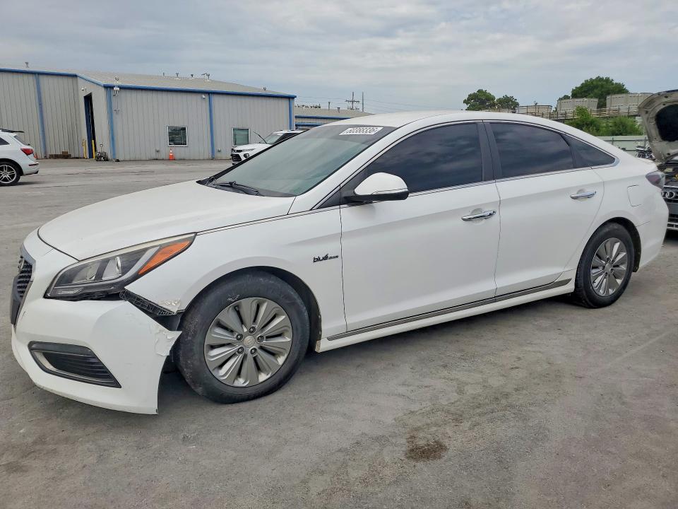 2016 Hyundai Sonata VIN KMHE24L18GA021710 COPART salvage auction — FRONT END, OK - CERTIFICATE OF TITLE (P), sold $2,750 on 2026-07-29 (photo 1)