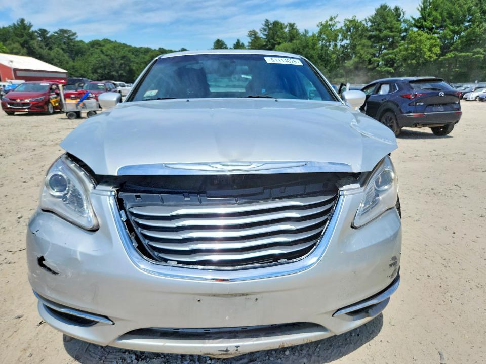 2012 Chrysler 200 VIN 1C3CCBAB0CN100885 COPART salvage auction — FRONT END, Ma - Cert Of Title-Reconstrctd Coll, sold $325 on 2026-07-23 (photo 5)