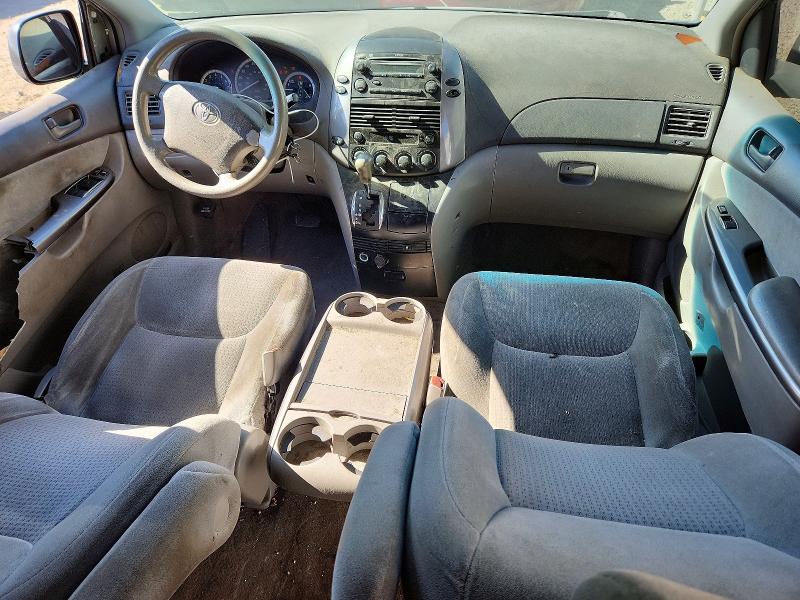 2010 Toyota Sienna VIN 5TDKK4CC6AS326111 COPART salvage auction — NORMAL WEAR, CA - DLR/DIS/EXP ONLY SALVAGE TITLE, sold $225 on 2026-07-20 (photo 8)