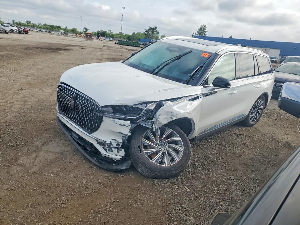 2026 Lincoln Aviator VIN 5LM5J6XC5TGL10817 — COPART salvage auction photo