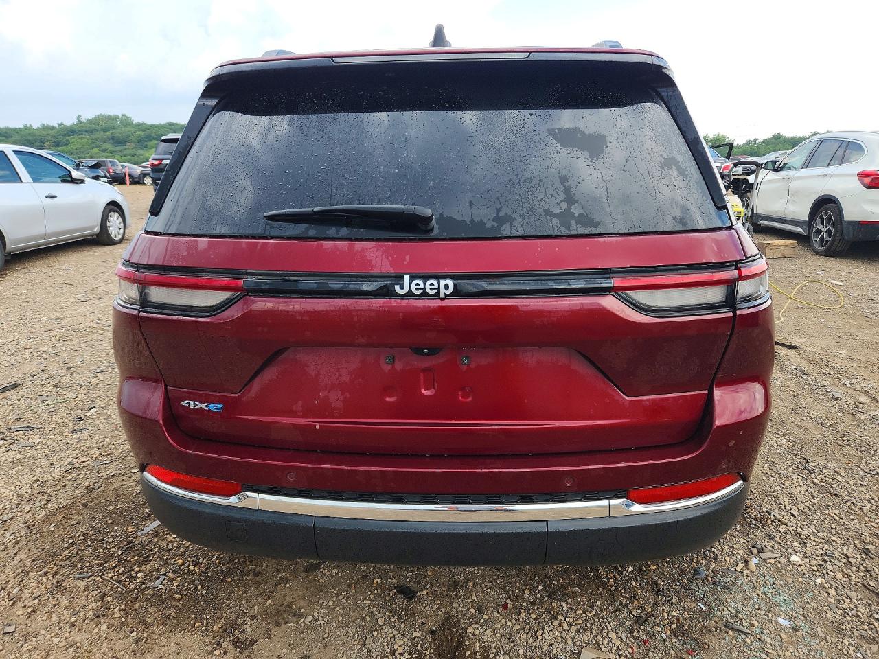 2024 Jeep Cherokee VIN 1C4RJYB64RC117435 COPART salvage auction — Front End, IL - CERTIFICATE OF TITLE, sold $18,600 on 2026-09-02 (photo 6)