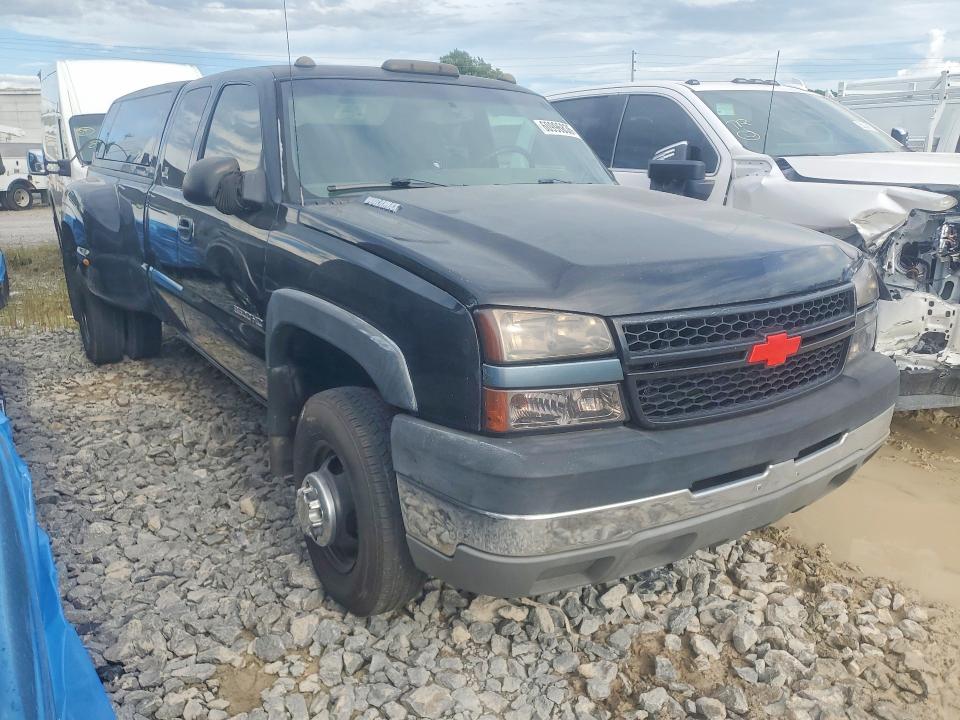 2005 Chevrolet Silverado 3500 VIN 1GCJC39225E126792 COPART salvage auction — MINOR DENT/SCRATCHES, TN - CERTIFICATE OF TITLE (P), sold $7,300 on 2026-07-28 (photo 4)