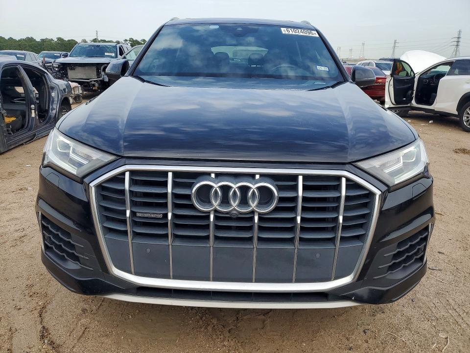 2020 Audi Q7 VIN WA1LXAF71LD004584 COPART salvage auction — MINOR DENT/SCRATCHES, MT - CERTIFICATE OF TITLE (P), sold $14,800 on 2026-07-24 (photo 5)