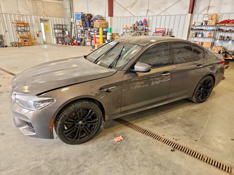2018 BMW M5 VIN WBSJF0C58JB282204 — COPART salvage auction photo