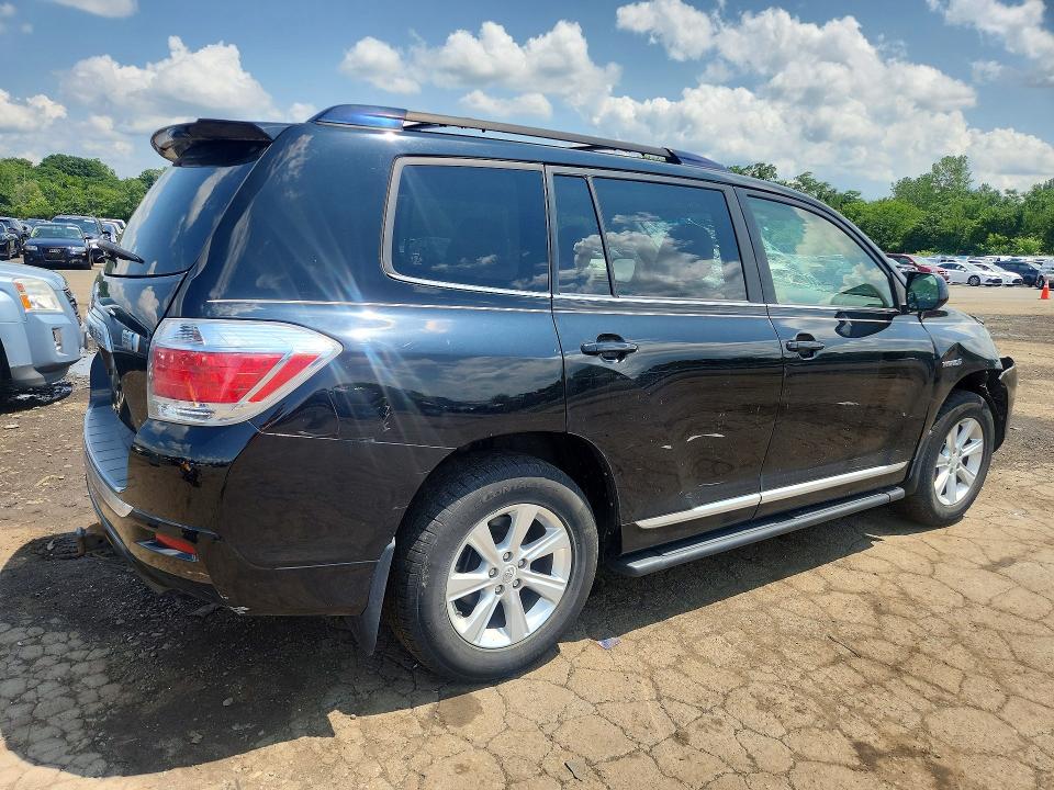 2012 Toyota Highlander VIN JTEBC3EH1C2009911 COPART salvage auction — FRONT END, CT - CERTIFICATE OF TITLE, sold $450 on 2026-07-28 (photo 3)