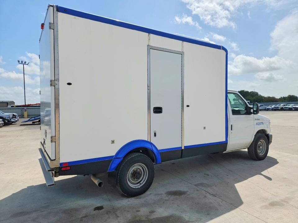 2023 Ford Econoline VIN 1FDWE3FK1PDD26510 COPART salvage auction — NORMAL WEAR, TX - CERTIFICATE OF TITLE, sold $11,500 on 2026-07-27 (photo 3)