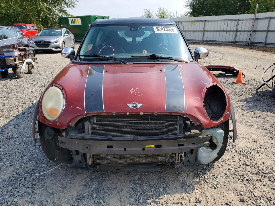 2009 Mini Cooper clubman VIN WMWML33509TN68677 COPART salvage auction — FRONT END, WA - BILL OF SALE, sold $400 on 2026-08-03 (photo 5)