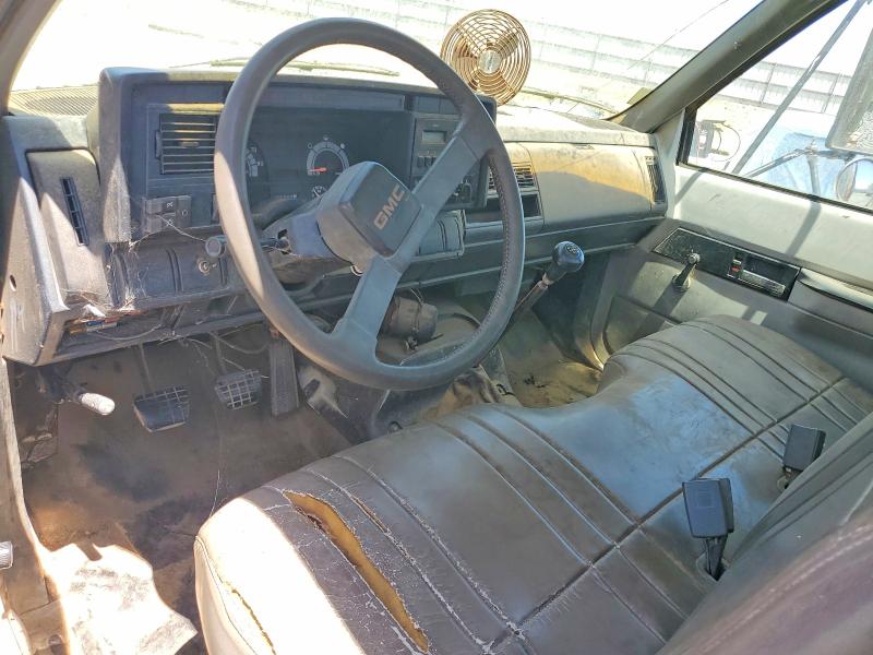 1994 Gmc C7 VIN 1GDL7H1J8RJ513045 COPART salvage auction — MECHANICAL, Ca - Dis/Dlr/Exp Only Clean Title, sold $375 on 2026-08-18 (photo 9)