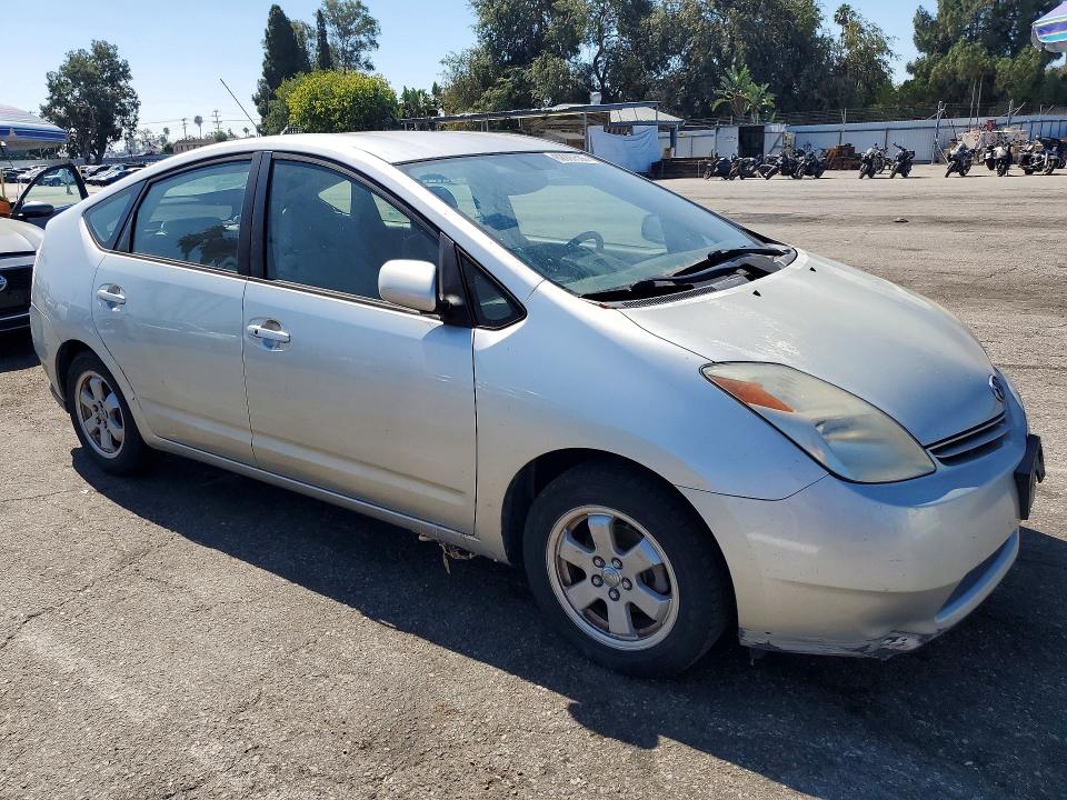 2004 Toyota Prius VIN JTDKB20U040024032 COPART salvage auction — VANDALISM, Ca - Salvage Certificate, sold $275 on 2026-07-31 (photo 4)