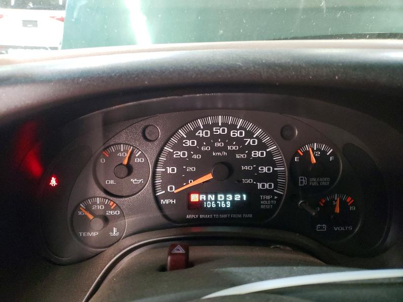 2002 Chevrolet Express VIN 1GBFG15W721164727 COPART salvage auction — MINOR DENT/SCRATCHES, NY - CERTIFICATE OF TITLE, sold $5,500 on 2026-07-27 (photo 9)
