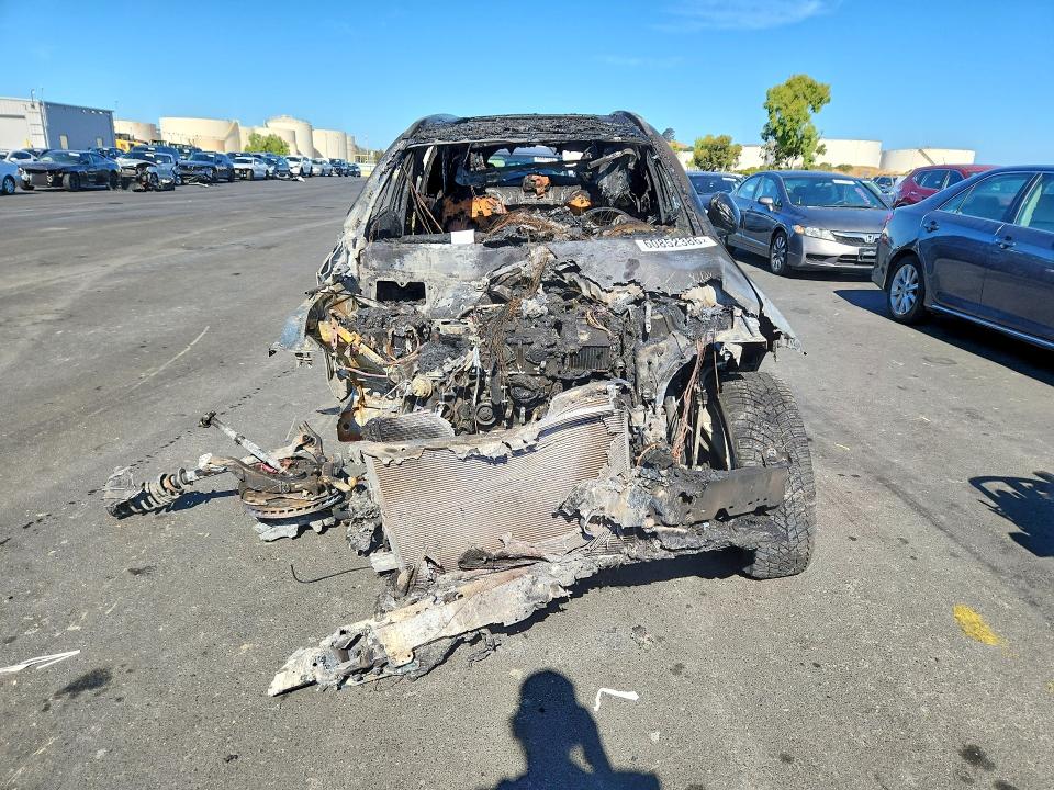2018 Mercedes-benz Glc class VIN WDC0G4KB0JV062711 COPART salvage auction — BURN, CA - NON-REPAIRABLE VEHICLE CERT, sold $225 on 2026-08-05 (photo 5)