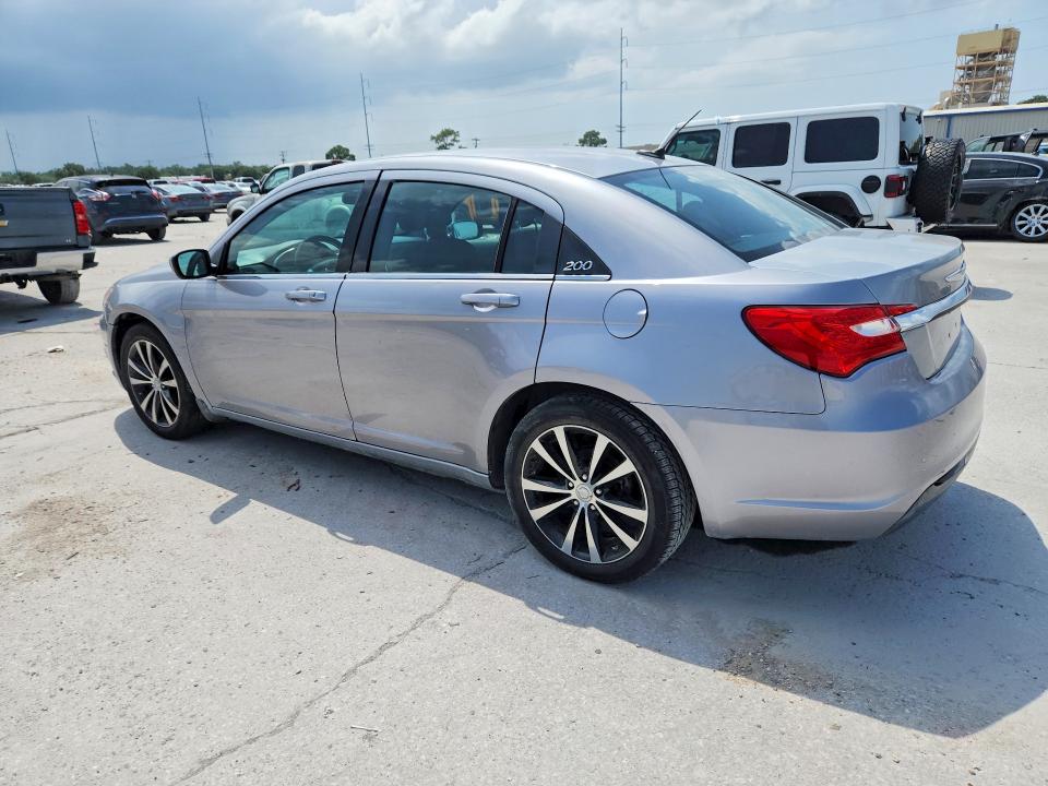 2014 Chrysler 200 VIN 1C3CCBBB8EN107617 COPART salvage auction — MINOR DENT/SCRATCHES, La - Permit To Sell (P), sold $225 on 2026-09-02 (photo 2)