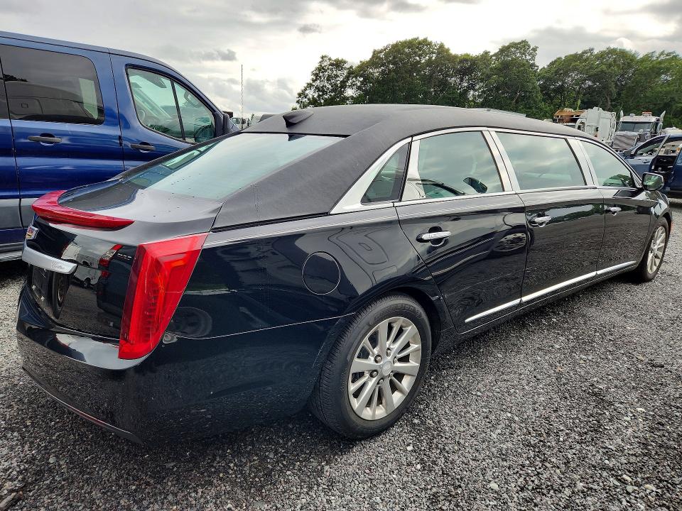 2017 Cadillac Xts VIN 2GEXG6U30H9550339 COPART salvage auction — MINOR DENT/SCRATCHES, MA - CERTIFICATE OF TITLE, sold $9,000 on 2026-08-11 (photo 3)