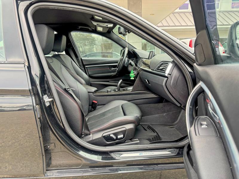 2018 BMW 3 series VIN WBA8E1C55JA755929 COPART salvage auction — MINOR DENT/SCRATCHES, Ma - Certificate Of Title (P), sold $6,700 on 2026-07-27 (photo 5)