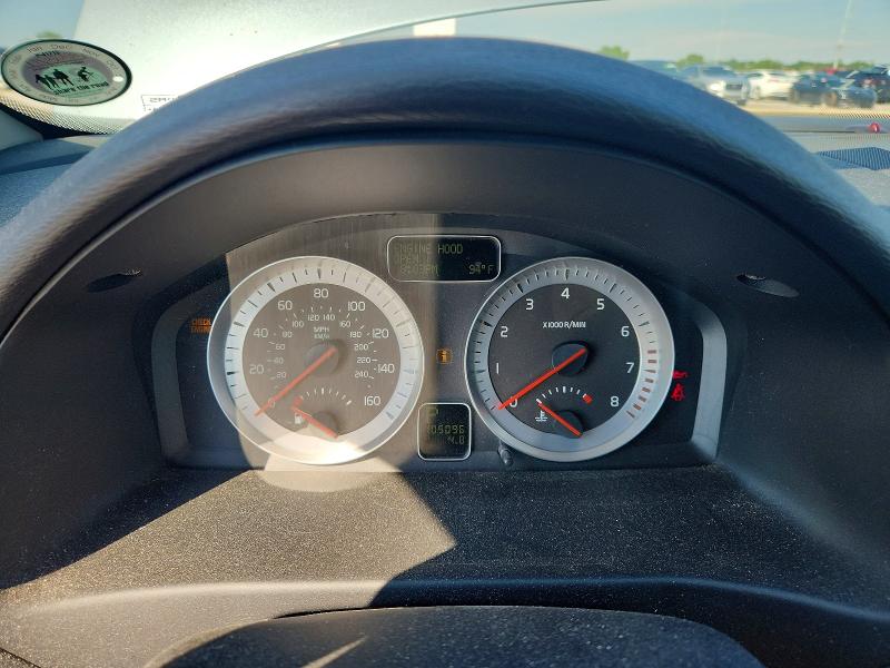 2013 Volvo C70 VIN YV1672MC2DJ136839 COPART salvage auction — MINOR DENT/SCRATCHES, La - Cert Of Title-Salvage, sold $550 on 2026-07-15 (photo 9)