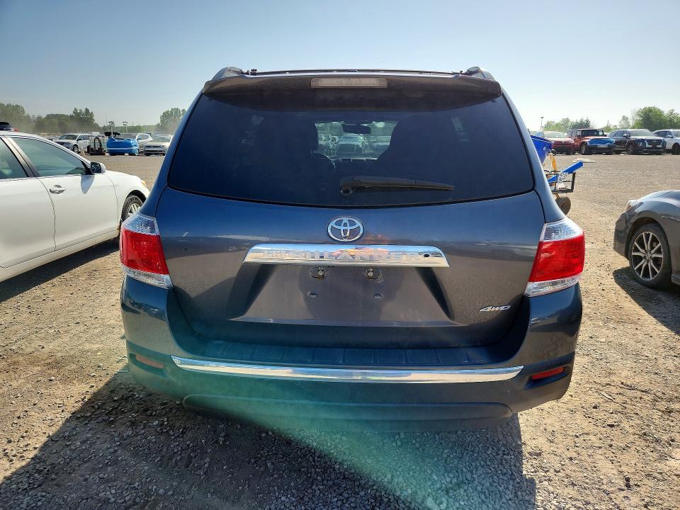 2013 Toyota Highlander VIN 5TDBK3EHXDS240050 COPART salvage auction — FRONT END, ON - PERMIT NO BRAND - UNFIT, sold $875 on 2026-07-21 (photo 6)