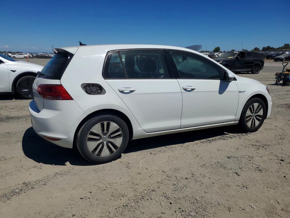 2016 Volkswagen Golf VIN WVWKP7AUXGW915783 COPART salvage auction — MECHANICAL, Salvage Title, sold $2,900 on 2026-08-05 (photo 3)