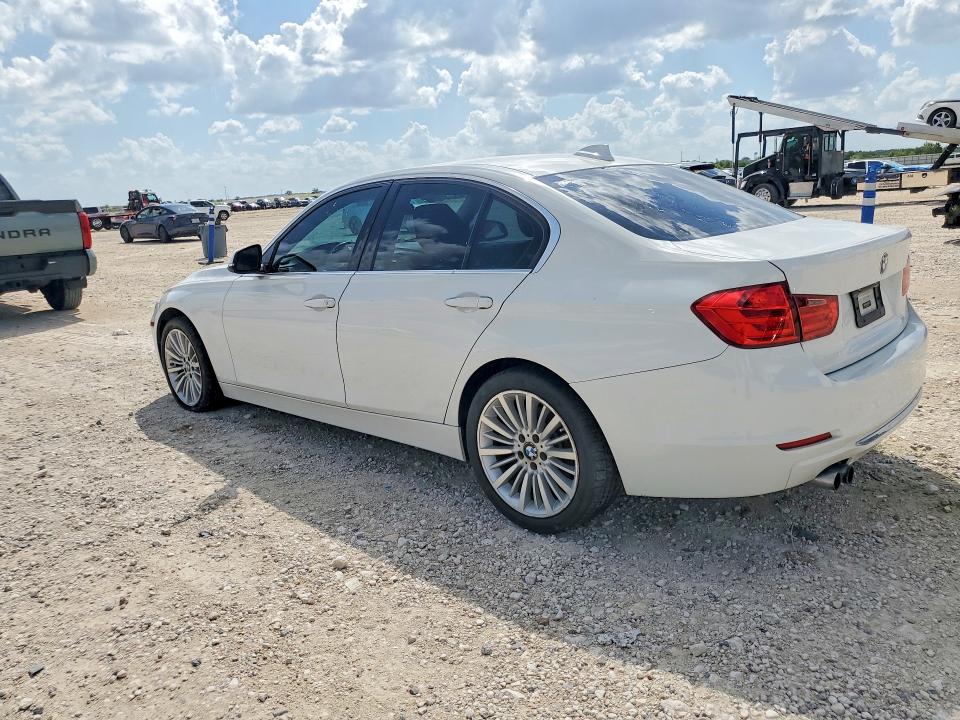2013 BMW VIN WBA3B5C58DF593943 COPART salvage auction — MINOR DENT/SCRATCHES, Tx - Certificate Of Title (P), sold $3,250 on 2026-07-27 (photo 2)