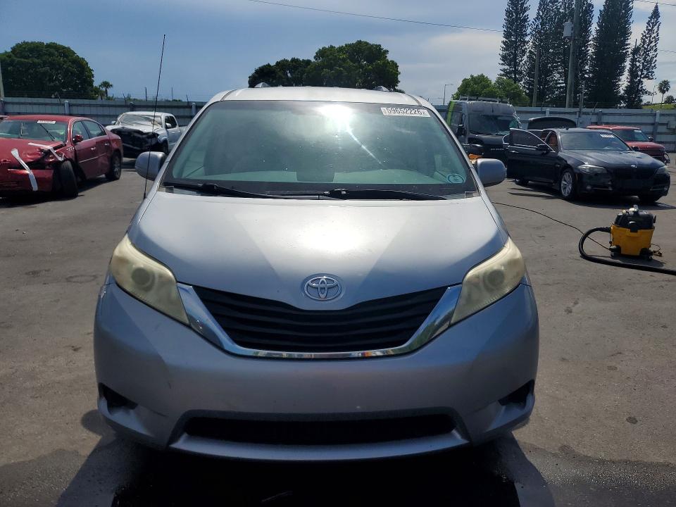 2014 Toyota Sienna VIN 5TDKK3DC6ES451088 COPART salvage auction — REAR END, Fl - Cert Of Title Slvg Rebuildable, sold $2,700 on 2026-07-22 (photo 5)