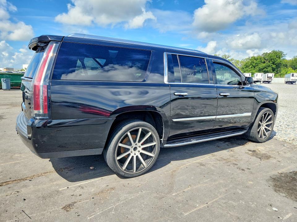 2015 Cadillac Escalade VIN 1GYS3HKJ0FR178879 COPART salvage auction — MINOR DENT/SCRATCHES, FL - CERTIFICATE OF TITLE, sold $5,400 on 2026-07-27 (photo 3)