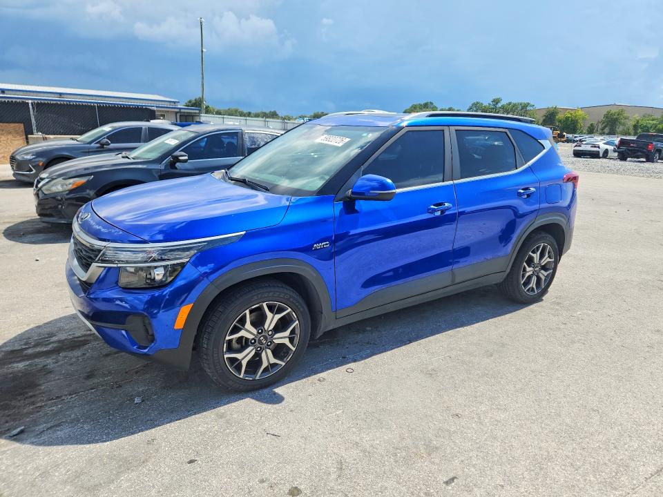 2021 Kia Seltos VIN KNDERCAA8M7088328 COPART salvage auction — MINOR DENT/SCRATCHES, FL - CERTIFICATE OF TITLE, sold $5,500 on 2026-07-14 (photo 1)