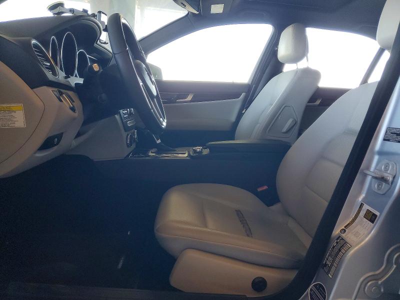 2013 Mercedes-benz C-klasse VIN WDDGF4HB2DA873717 COPART salvage auction — MINOR DENT/SCRATCHES, Ca - Dis/Dlr/Exp Only Clean Title, sold $1,000 on 2026-07-16 (photo 7)