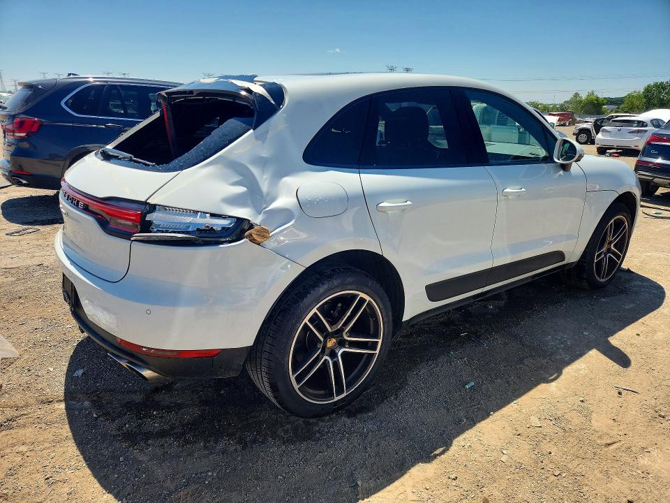 2021 Porsche Macan VIN WP1AB2A56MLB38052 COPART salvage auction — REAR END, Il - Salvage Certificate, sold $18,200 on 2026-09-01 (photo 3)