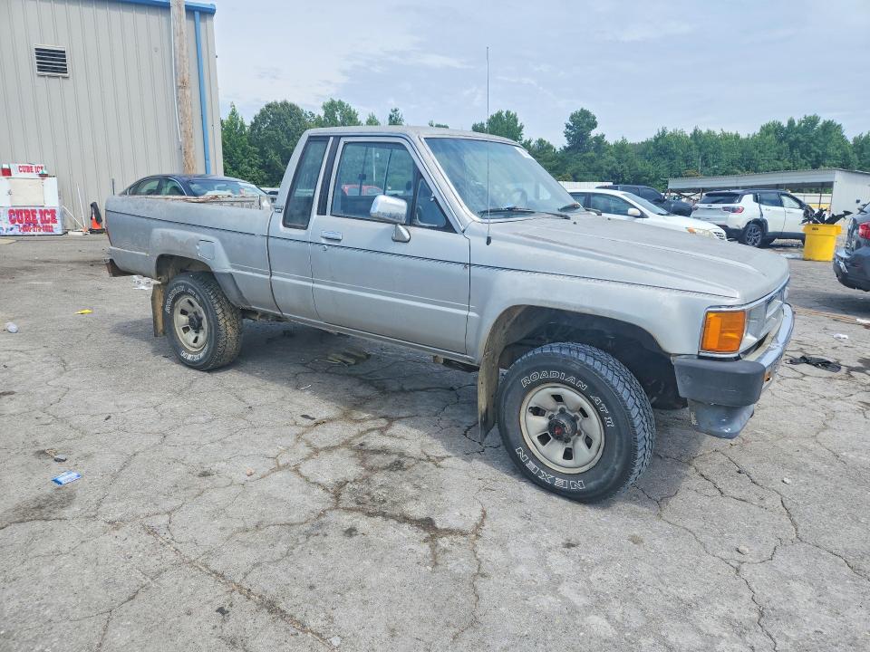 1988 Toyota Pickup VIN JT4VN67N7J0007461 COPART salvage auction — MINOR DENT/SCRATCHES, TN - CERTIFICATE OF TITLE, sold $50 on 2026-07-16 (photo 4)